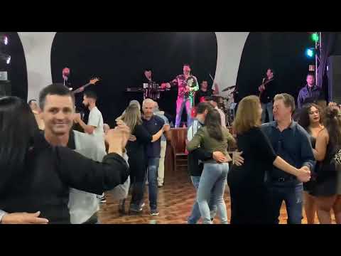 Negão e Banda ao vivo no Bailão