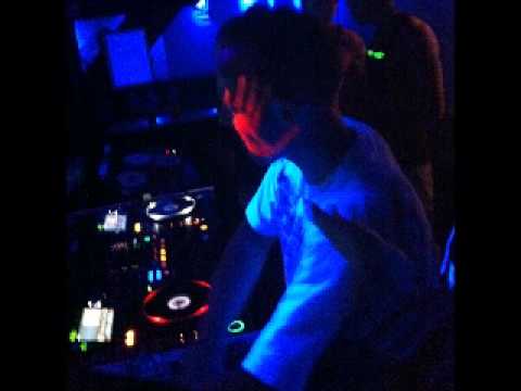 Dj Speed-Tripp - 1 set live@Tuben DJ jam 9-8-2013 (Vinder set)