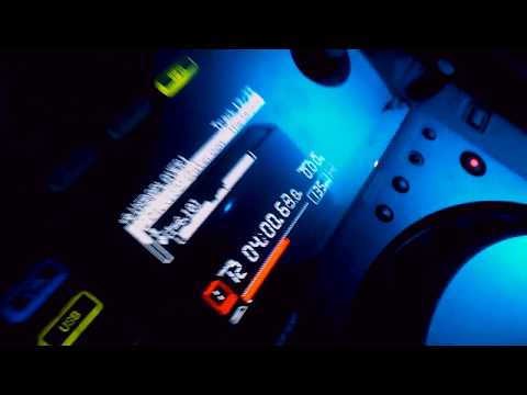 Leu Flori: Andy Moor And Adam White Present Whiteroom - The Whiteroom (Original)