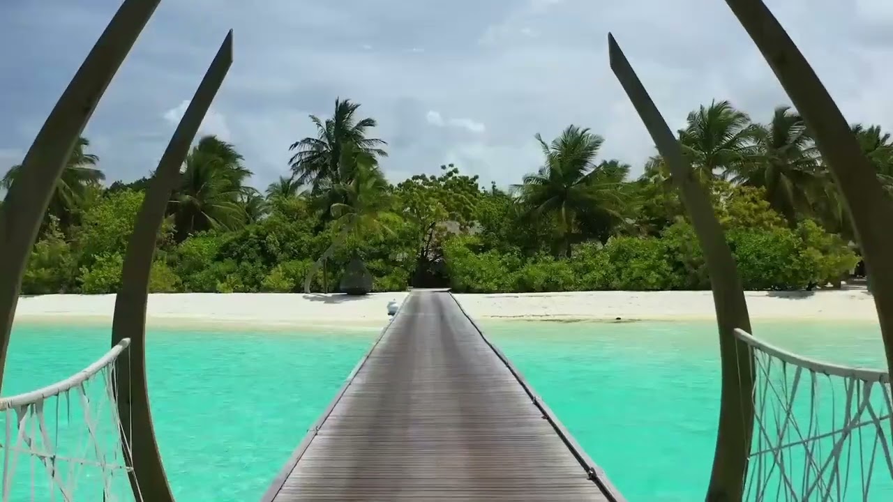 Lux* South Ari Atoll 