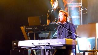 Michael W. Smith - Cross Of Gold (Live From Tualatin, Oregon, On September 14, 2011)