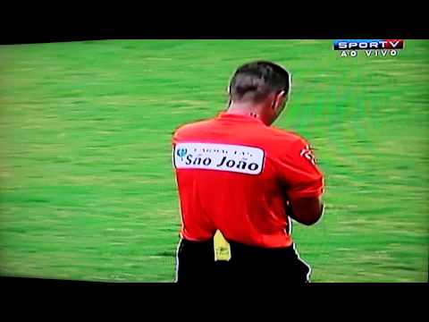 Árbitro Eleno Todeschini, apitando Atlético/MG e Fluminense pelo Campeonato Brasileiro Sub 20