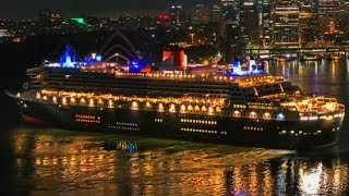 Ocean liner RMS Queen Mary 2 leaving Sydney at night
