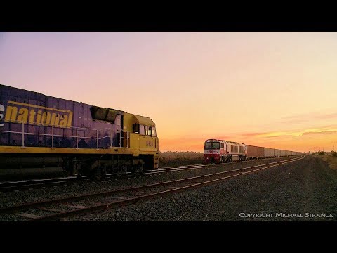 5MA5 Crossing 7922V At Gheringhap - PoathTV Australian Trains & Railways