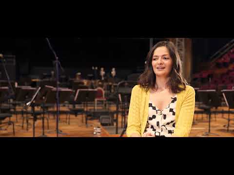 Marianne Crebassa sings French & Spanish opera arias and songs in Séguedilles