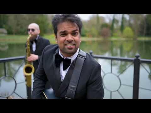 Book Roaming Band to perform at your wedding, party or corporate function in the UK!