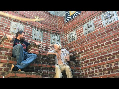 TDW 1515 - Man Who Built A Castle By Himself !