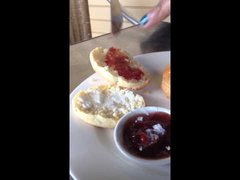 The right way of eating scones