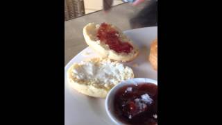The right way of eating scones