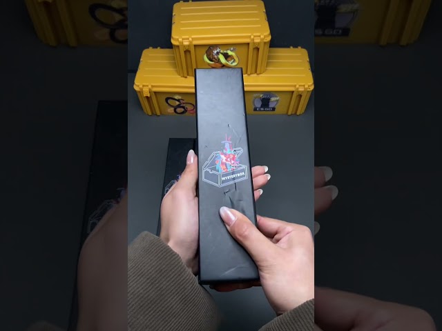 Vídeo relacionado con Hanaiette 1 bolígrafo de gel Demon Slayer modelo de arma para regalo, colección, escritura con soporte de espada de repuesto para bolígrafo (Kamado Tanjirou 3)