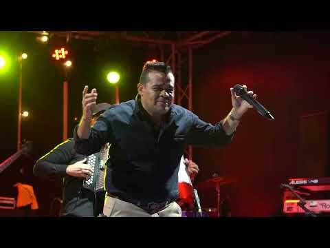 Tiro La Toalla - Canario Pacheco & Nico Pezzano (En Vivo)