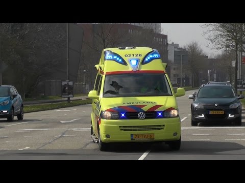A1, Silverline Ambulance 02-128 Heerenveen naar het Medisch Centrum Leeuwarden
