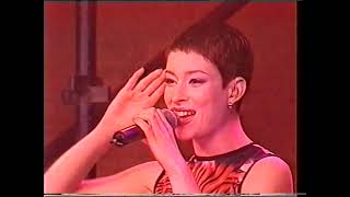 Bardot perform on Molly Meldrum&#39;s &#39;House of Hits&#39;