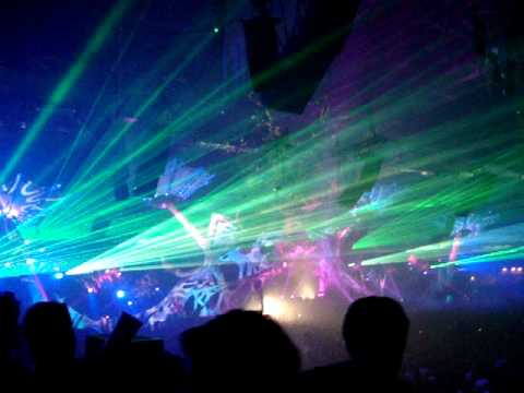 Technoboy ft mc Ruffian - The undersound at Qlimax 2009