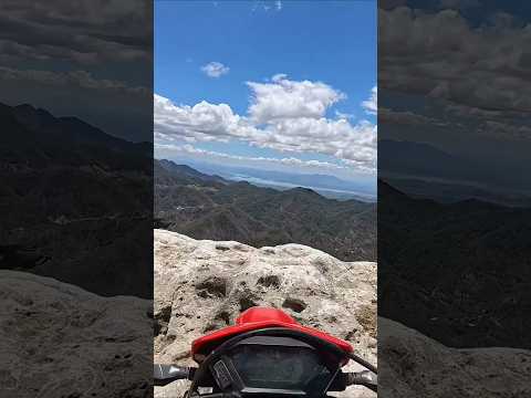 En Lo Alto. #chalatenango #elsalvador #naturaleza #nature #motovlog #motociclismo #offroad