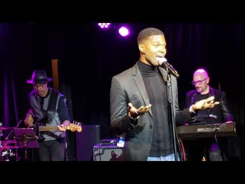 Johnny Manuel - Run to You (Whitney Houston)