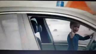 Жосткый малыш за рулем с фильма напарник
