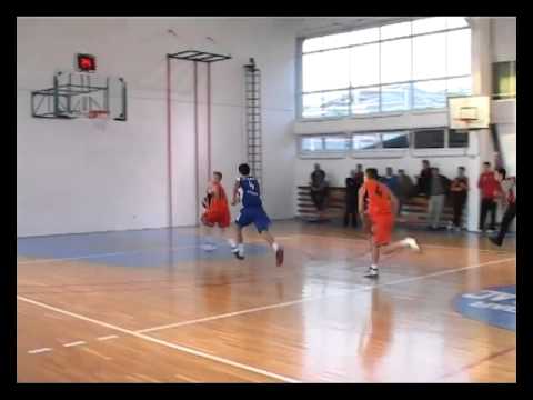 Zakucavanje Ivan KK UB