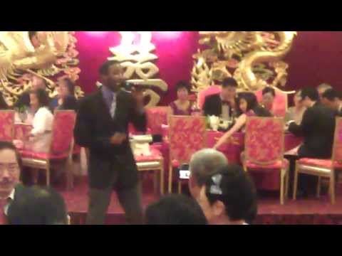 Black man Singing Chinese Song