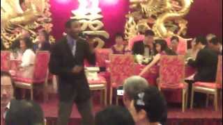 Black man Singing Chinese Song