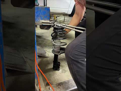 The process of fixing the shock absorber rod- Good tools and machinery make work easy