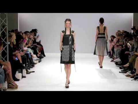 Jamie Wei Huang Official Catwalk Show SS16  Nibbana HD - Deux Hommes