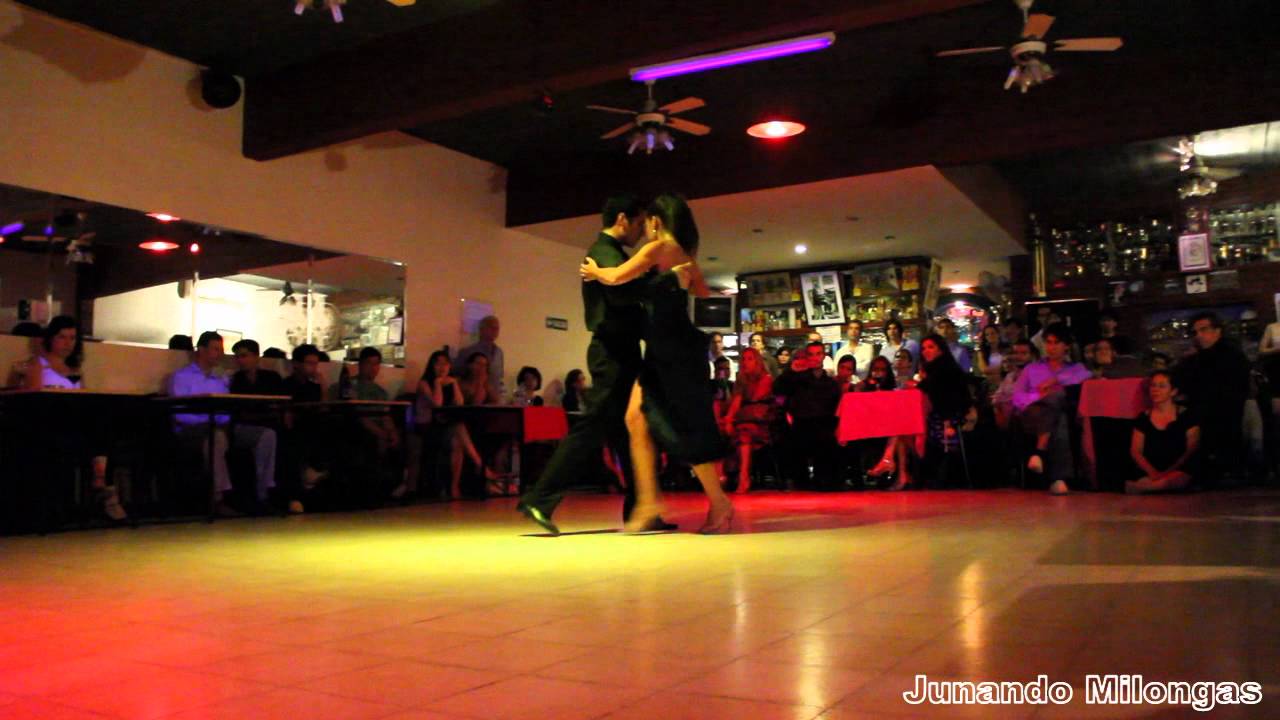 CRISTIAN CORREA Y FATIMA VITALE EN LA MILONGA 10 (Vals)