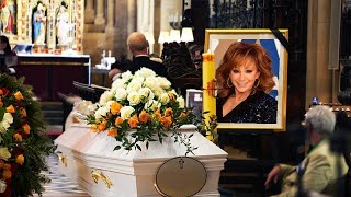 5 minutes ago / R.I.P Reba McEntire Died on the way to the hospital / Goodbye country music queen.
