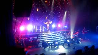 Alexandra Burke - Dangerous Live @ Manchester Apollo (All Night Long Tour)