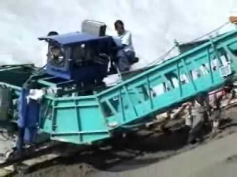 Dominant concrete lining canal paver machine, for road const...