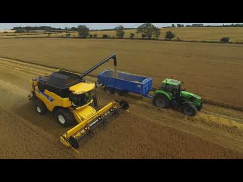 Harvest 2018 New Holland cx8090 -Winter Barley