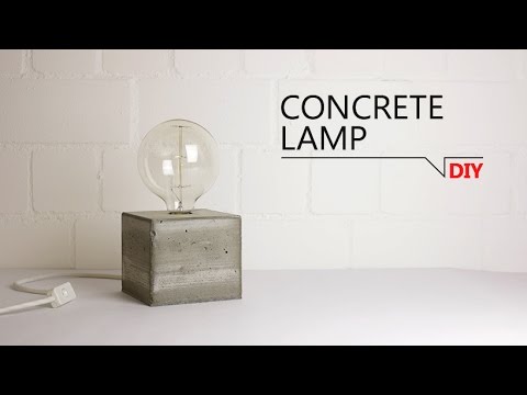 Lampe mit Betonfuß - inklusive riesiger Glühbirne