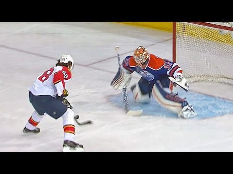 Jagr scores breakaway on missed shot