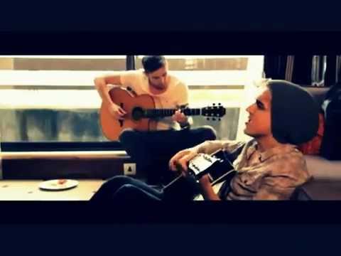 Danny Jones & Tom Fletcher (McFly) - Room On The 3rd Floor (Acoustic)