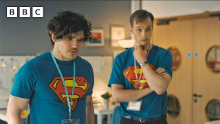 Extrait : l'embarrassante premi�re rendre de Gabriel et Andy avec Jake (VO)