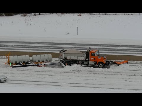Minneapolis, MN and North Metro Slammed By Winter Storm - 1/3/2022