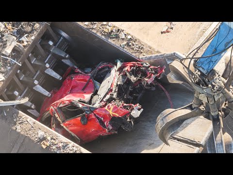 Extreme CLOSE-UP of SHREDDER! Scrap Metal ELV Cars into HUGE Shredder | Massive Scrapyard in Preston