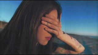 Musik-Video-Miniaturansicht zu Fuckin' New Year Songtext von Yerin Baek