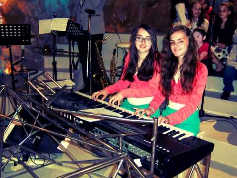 Emanuela Nikolli ft Xheni Palushaj - Me kengen qe lane brezat