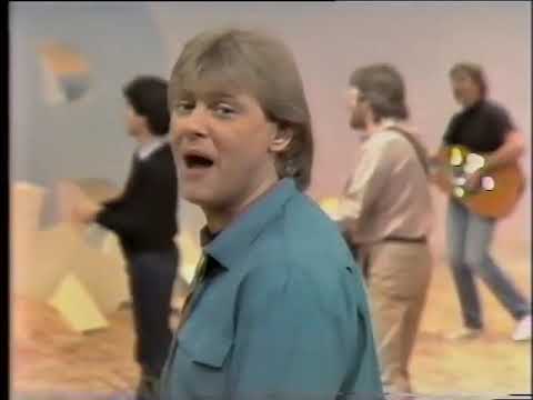 Little River Band with John Farnham - Down On The Border - Paul Hogan Show