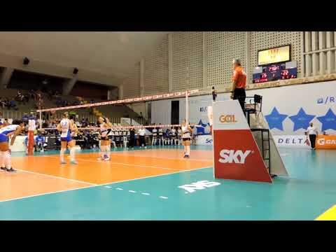 Campeonato Feminino de Vôlei 2016 / 2017 - Rexona-Sesc x Pinheiros