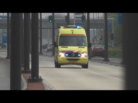 A1, Amstra Ambulance 01-131 Veendam naar het UMCG