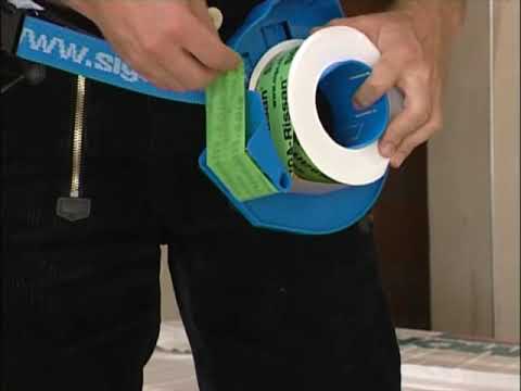 Collage d'une traversee ronde etanche a l'air avec SIGA Rissan 60