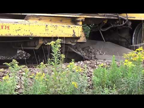 Remont pruge Mala Subotica - Donji Kraljevec (počiščavanje tucanika i spuštanje pruge)