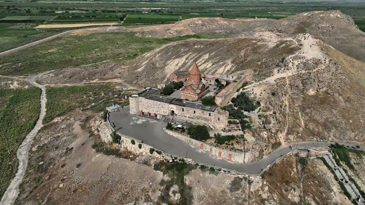 Խոր Վիրապ, Թռչունների քարանձավ, Հին Արենի գինու գործարան, Նորավանք  – տեսանյութ 3
