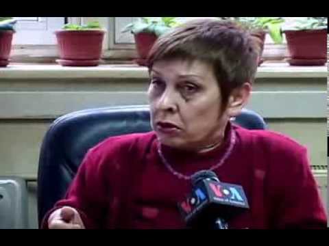 Ban Ki-Moon, Hilmnijeta Apuk, fituese e çmimit për të drejtat e njeriut ne botë.