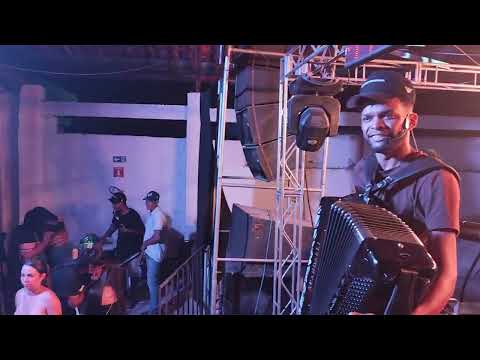 Kauã Menezes forro pra quem gosta de forró do Boy Ouro Branco e o palco 