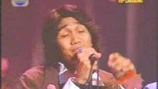 Download lagu Sheila On 7 - Anugrah Terindah (Live) mp3