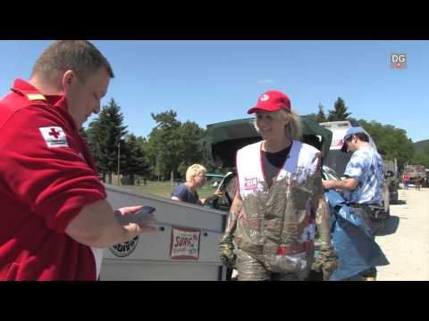 Aufräumarbeiten nach Hochwasser 2013