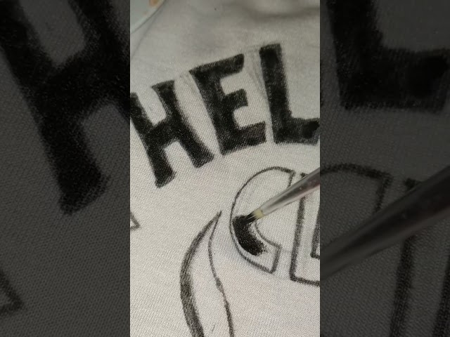 Vídeo relacionado con Stranger Things Hellfire Neon Sketch Logo Camiseta Unisex, Negro, S